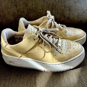 Nike Air Force 1 Sage